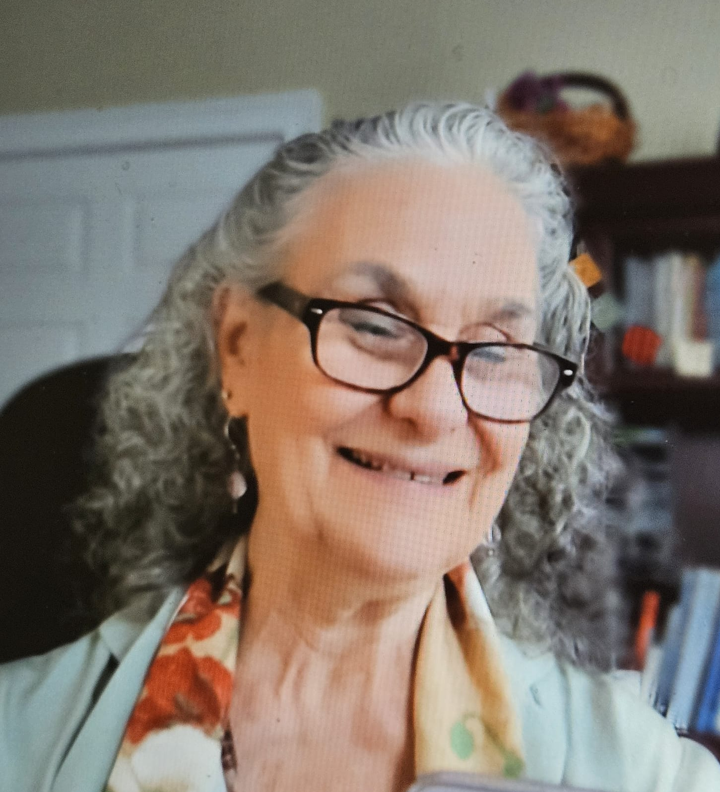 Dr. Robin Reeves-Oppenheim